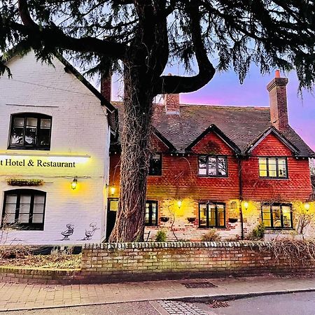 The Nest Hotel & Restaurant ピーターズフィールド エクステリア 写真